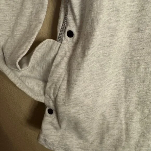 Crazy Shirts Womens Hawaii Long Sleeve Lightweight Pullover Grey Size Large EUC - Picture 5 of 6